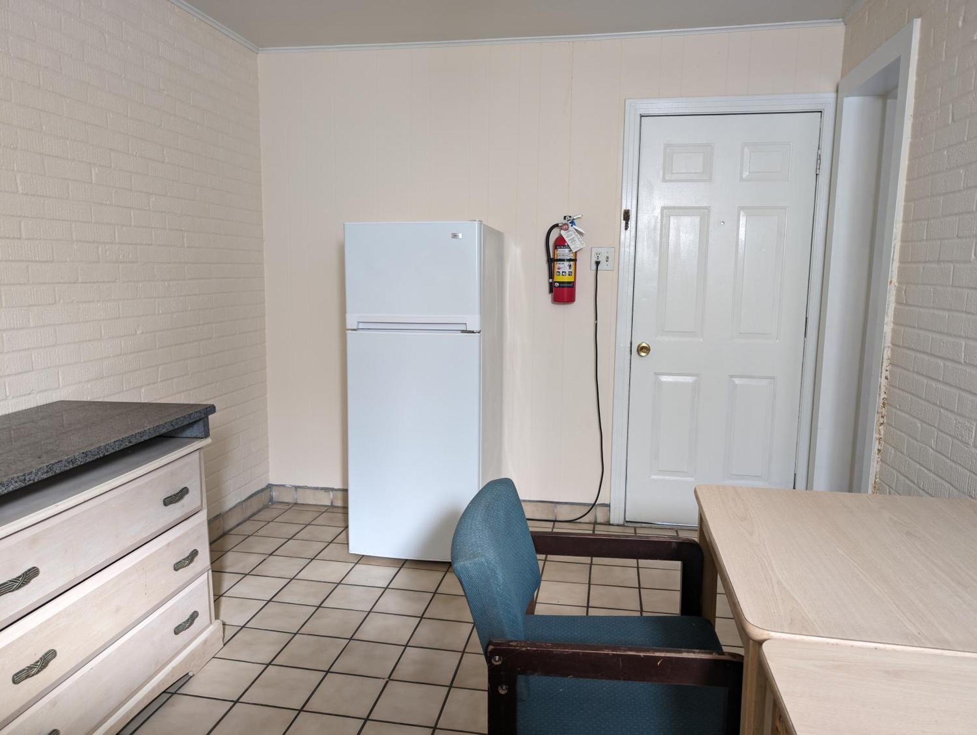 Economy Inn キングズビル エクステリア 写真