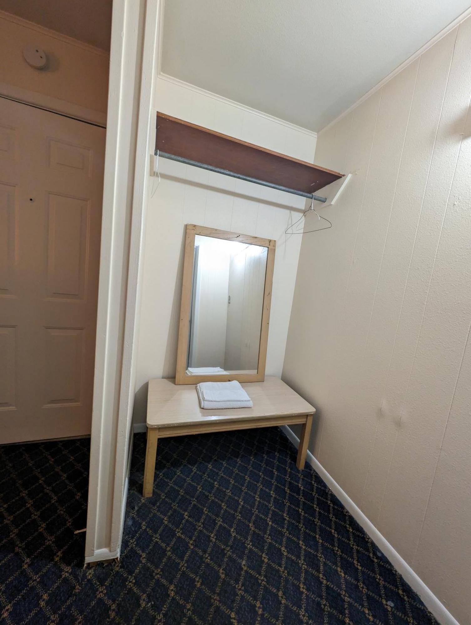 Economy Inn キングズビル エクステリア 写真