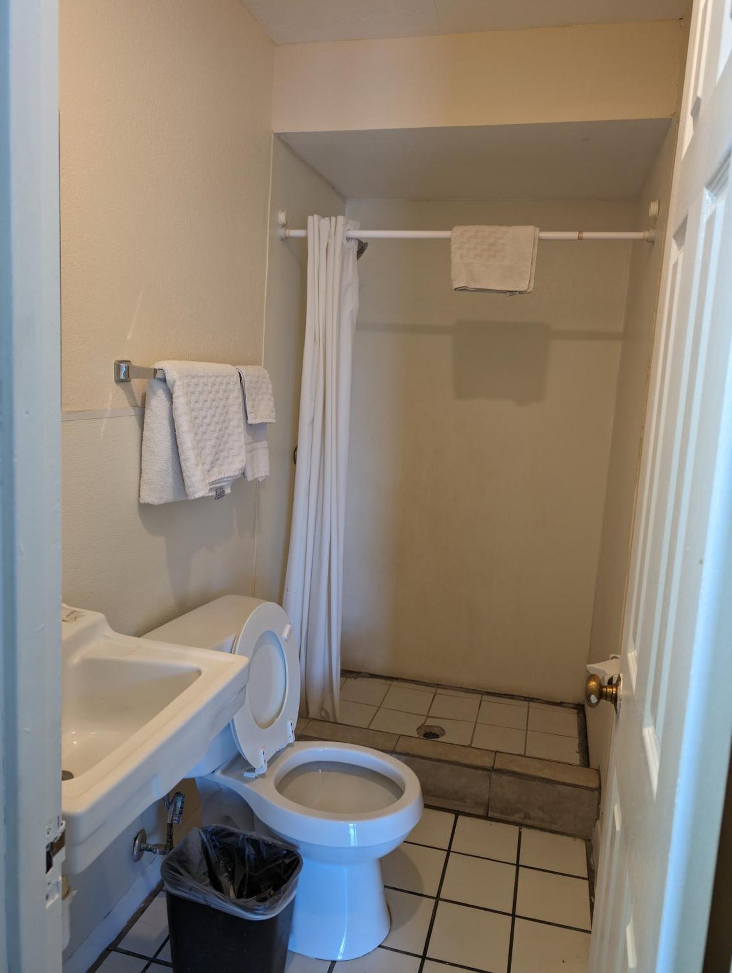 Economy Inn キングズビル エクステリア 写真