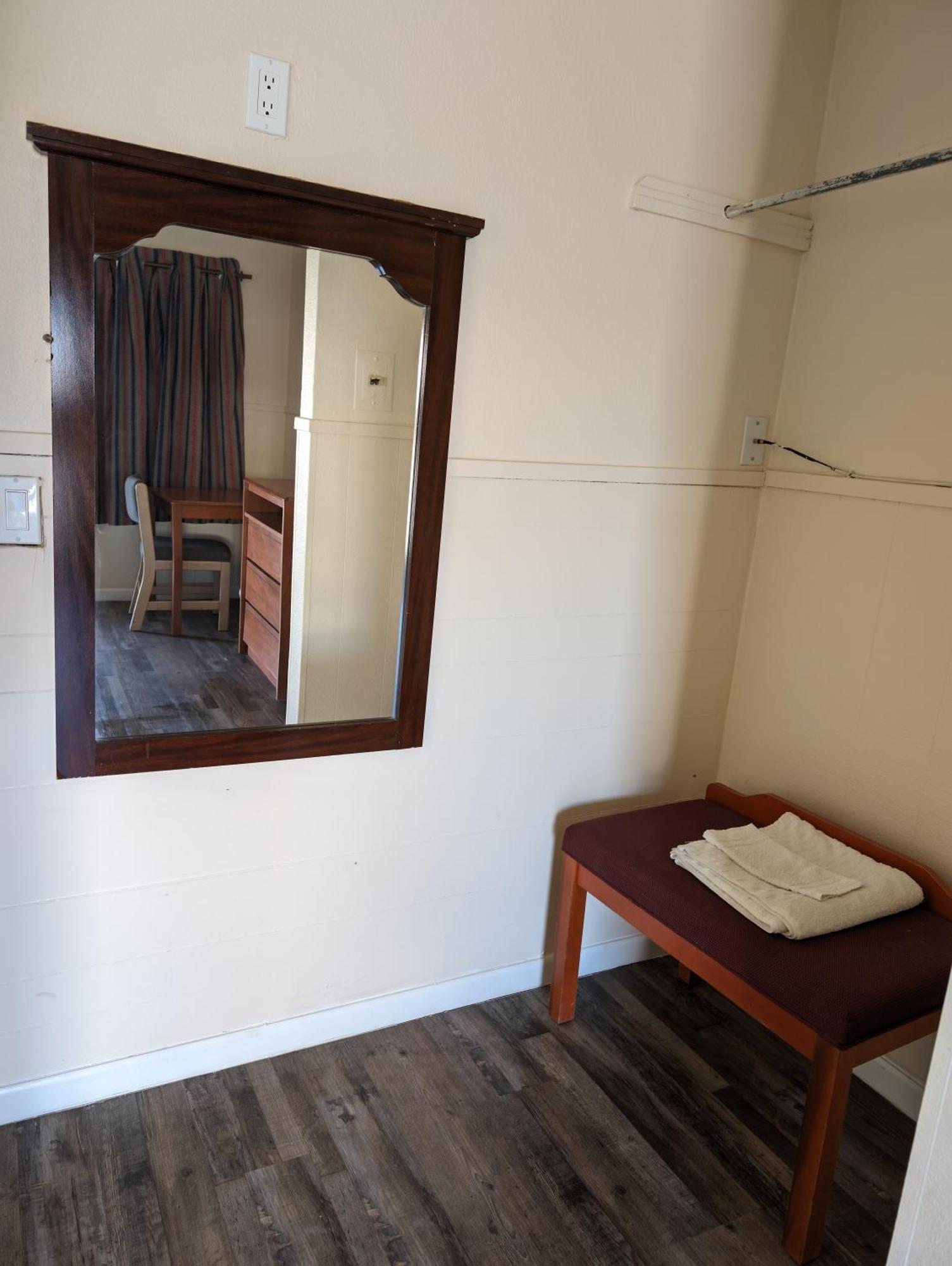Economy Inn キングズビル エクステリア 写真