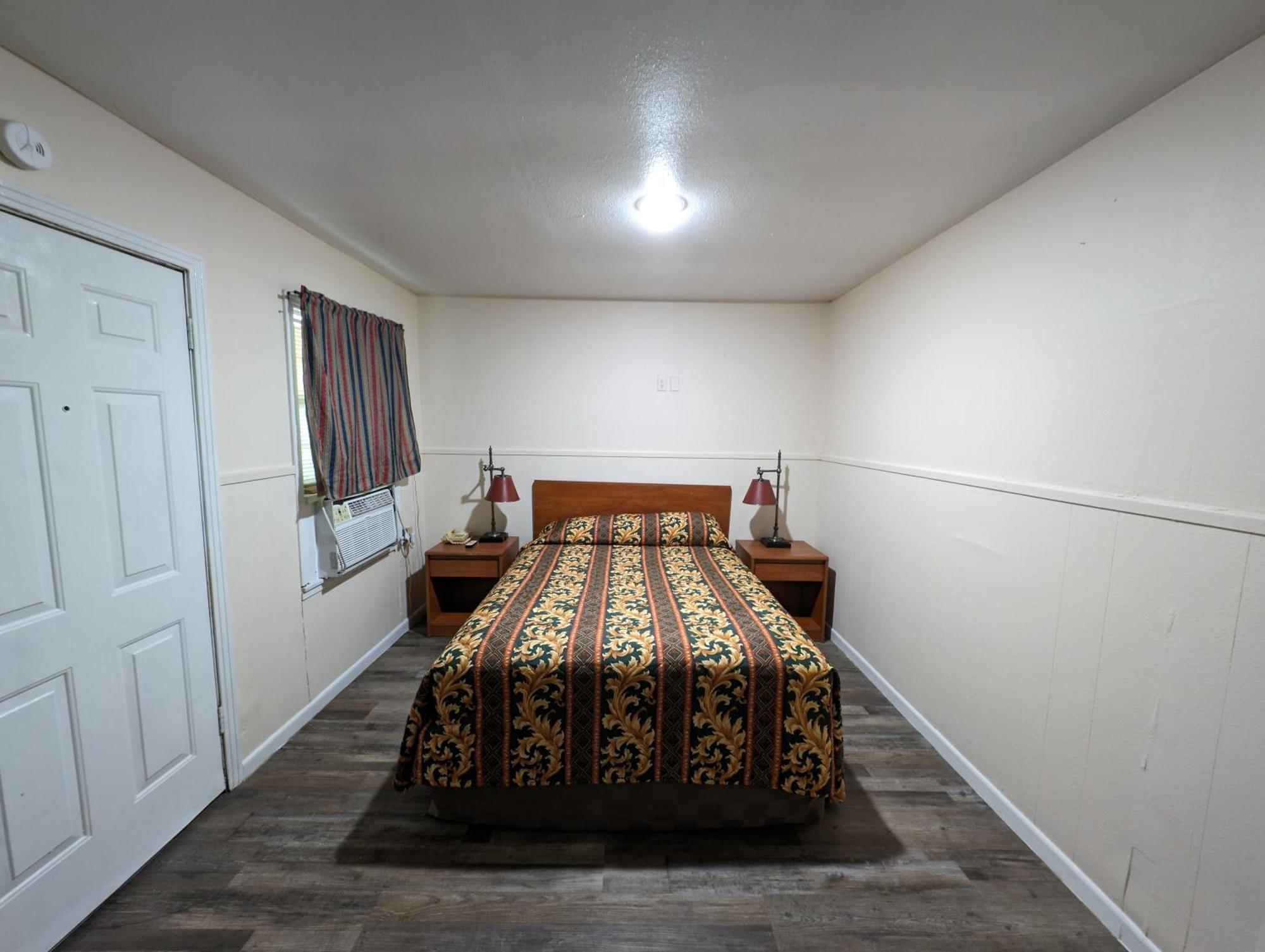 Economy Inn キングズビル エクステリア 写真